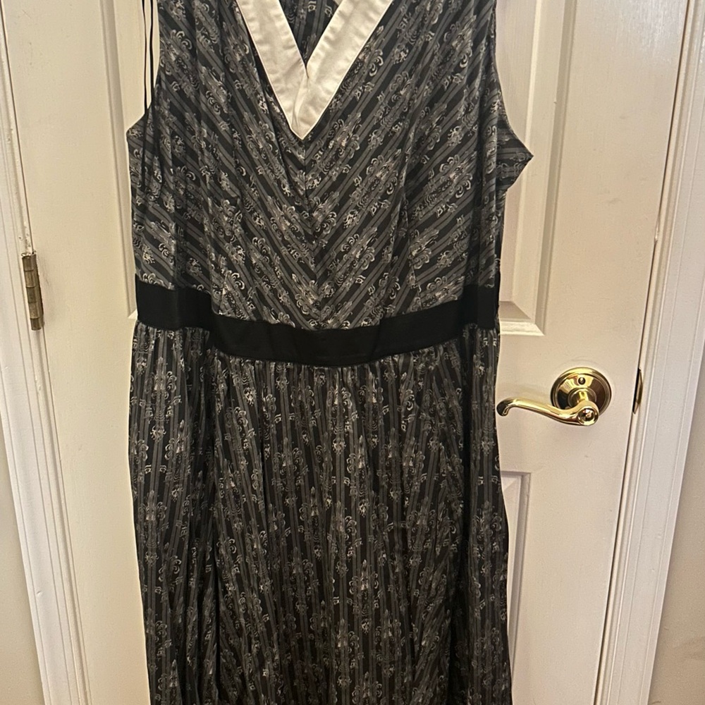 Disney Dress Shop Haunted Mansion Grey Wallpaper Dress 2X